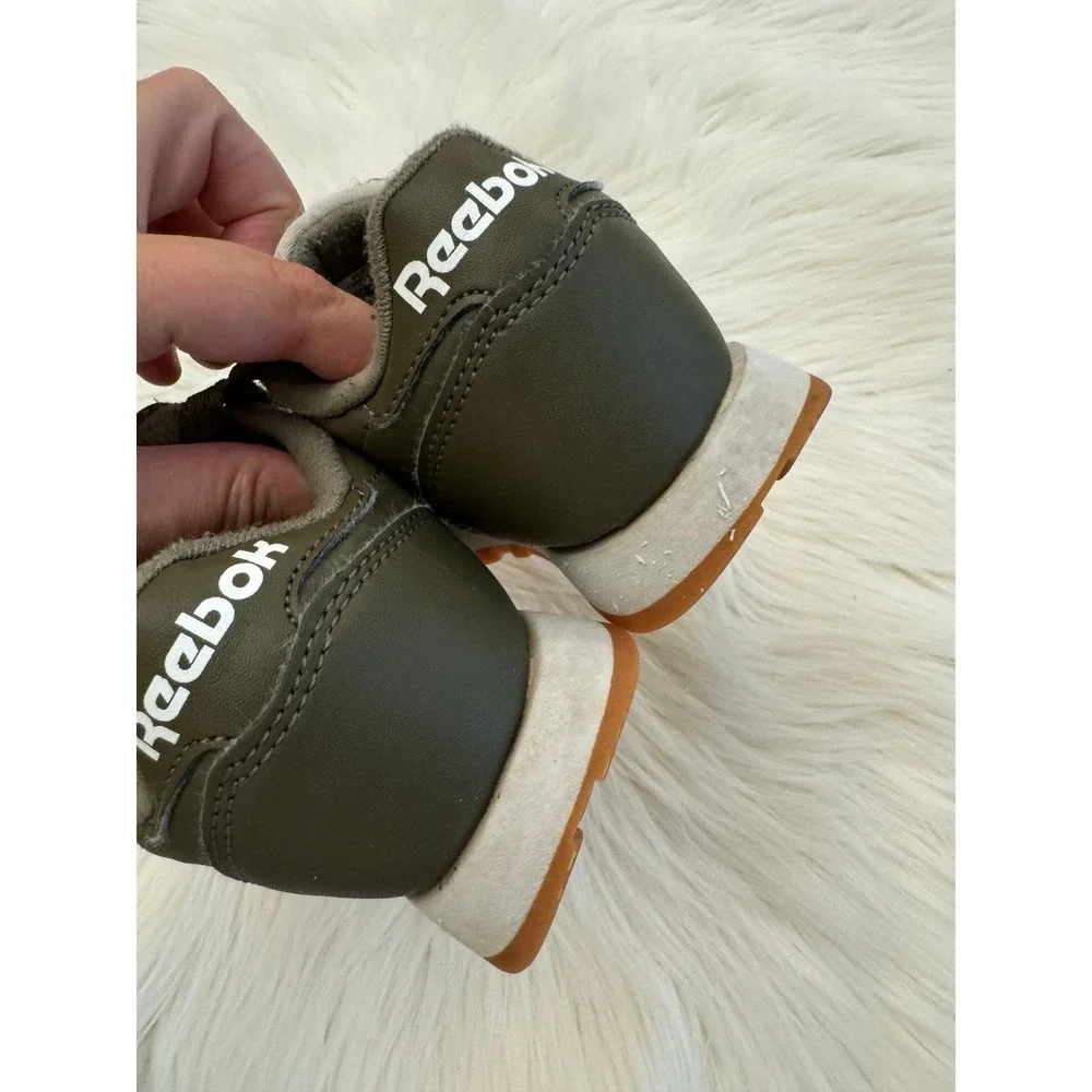 Reebok green sneakers size‎ 11 GUC